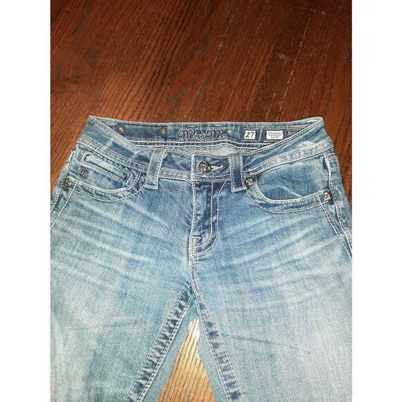 Size 27 Miss Me Denim Capri Blue Jean with Embellished Pockets Angel Wings - Picture 2 of 10